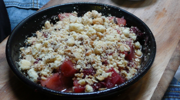 Mixed berry and apple crumble